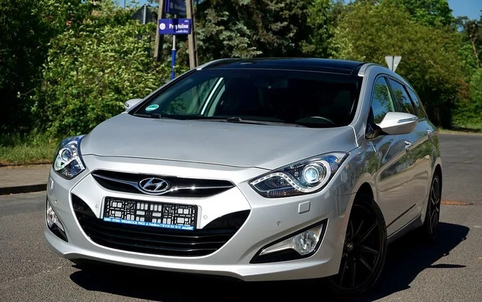 Hyundai i40 cena 36700 przebieg: 246000, rok produkcji 2011 z Płock małe 742